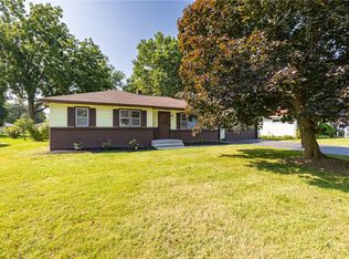 7 Phyllis Ln, Rochester, NY 14624