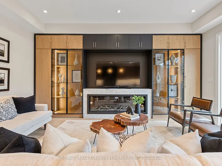 4 Drake Cres — Photo 10