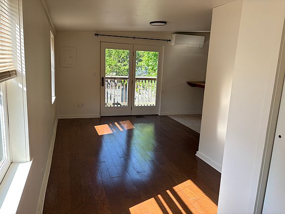 4th image of 5-55 Livingston St #5