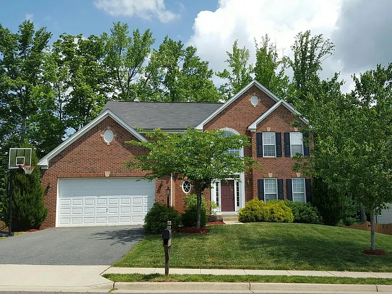 52 Nugent Dr — Photo 1