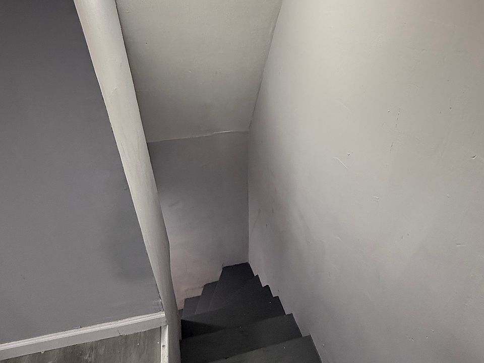1st image of 855-859 S 11th St