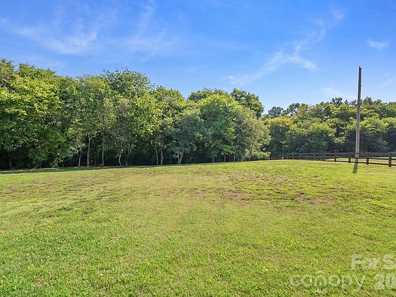 5th image of 2324 Old Camden Rd