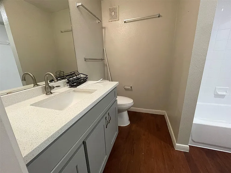 2320 Gracy Farms Ln #916 — Photo 8