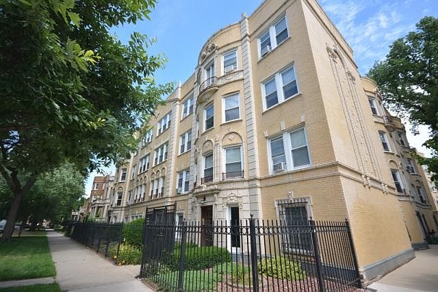 1st image of 1730 W Ainslie St APT 2
