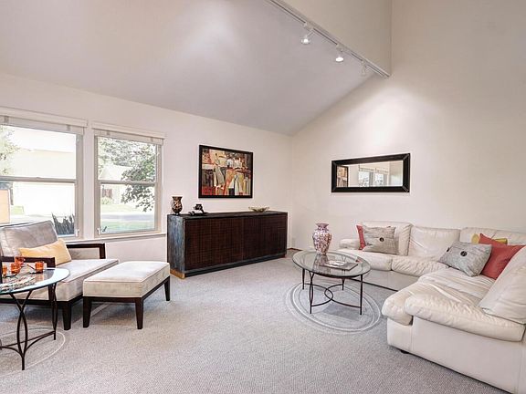 4th image of 3029 Sand Dollar Way