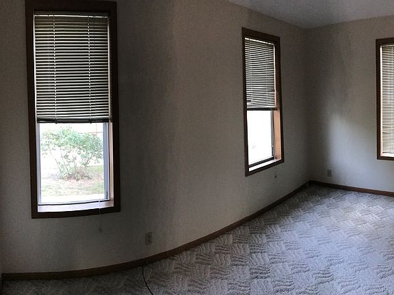 5th image of 407 River St #407