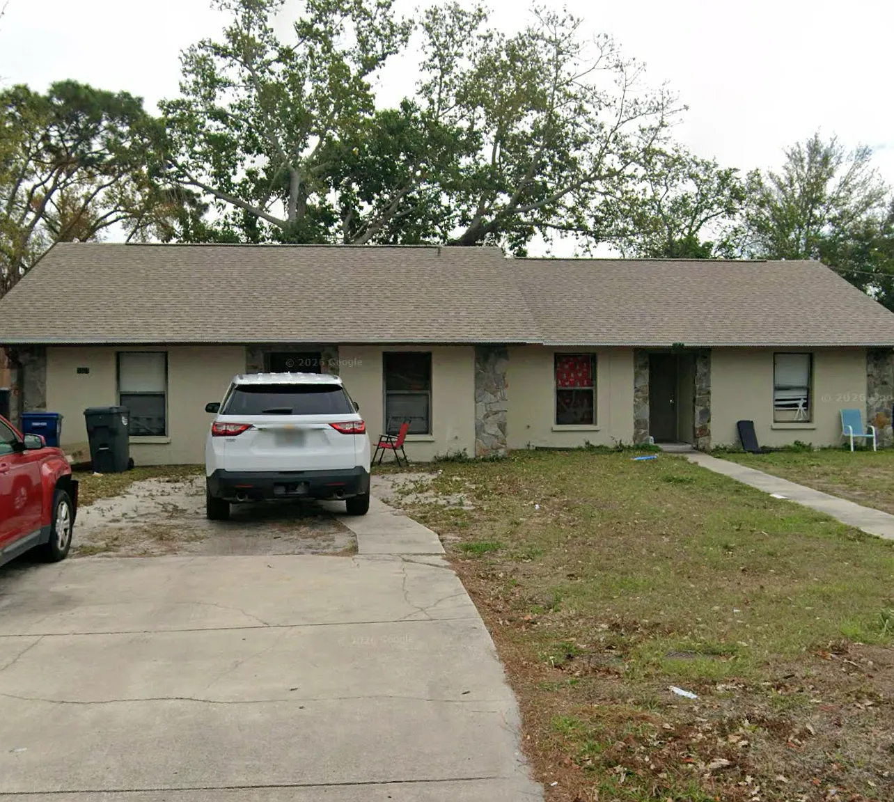 3 bed, 944 sqft, $1,900 — Photo 1