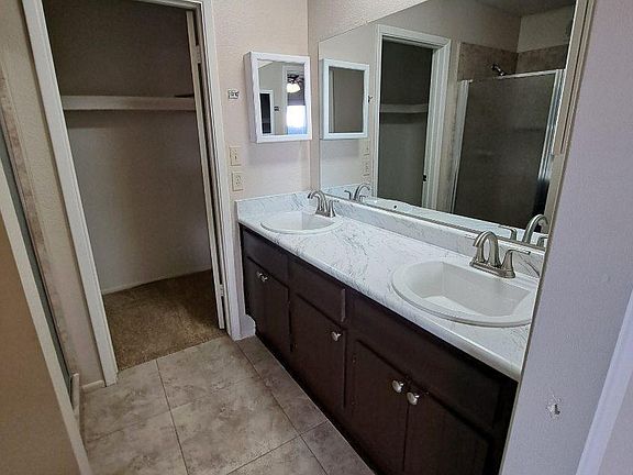 3rd image of 834 S CASITAS Drive #B
