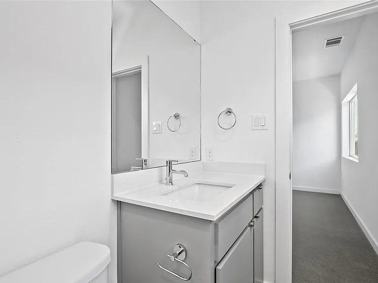 4713 Bryan St #504 — Photo 24