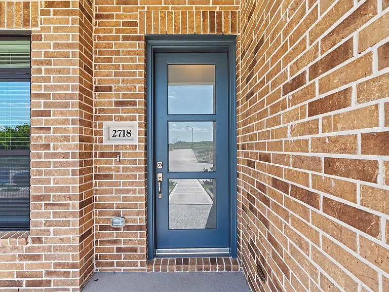 2718 Cottage Pl — Photo 13