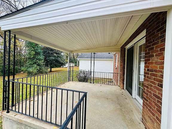 5th image of 311 Redwood Dr
