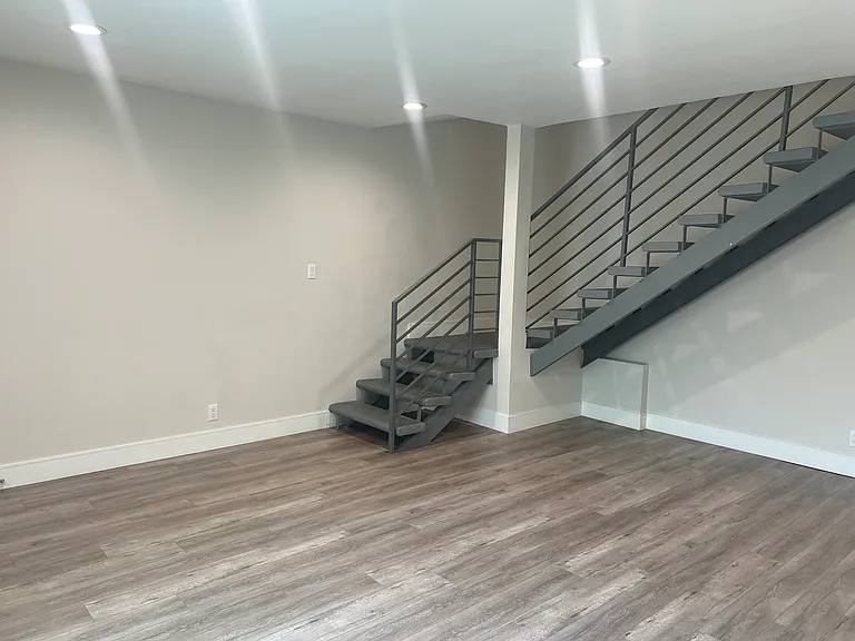 357 W Wilson Ave #2 — Photo 5