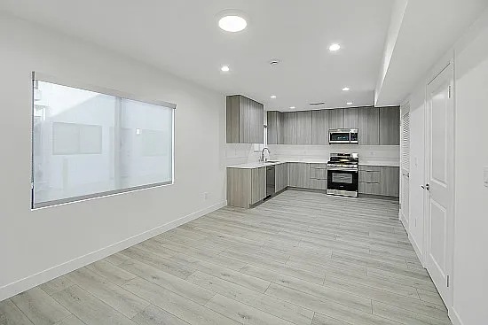 2 bed, 2.5 bath, 1110 sqft, $3,590 — Photo 2