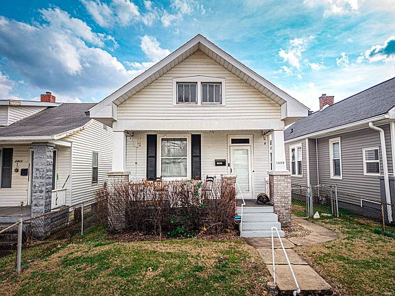 3rd image of 1409 E Walnut St