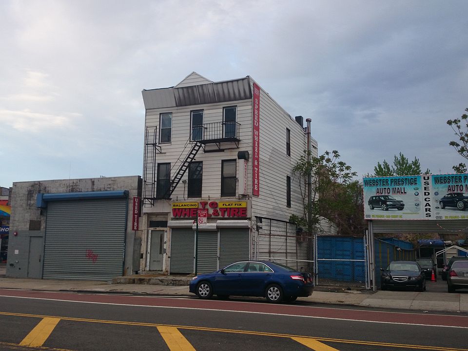 2nd image of 1720 Webster Ave