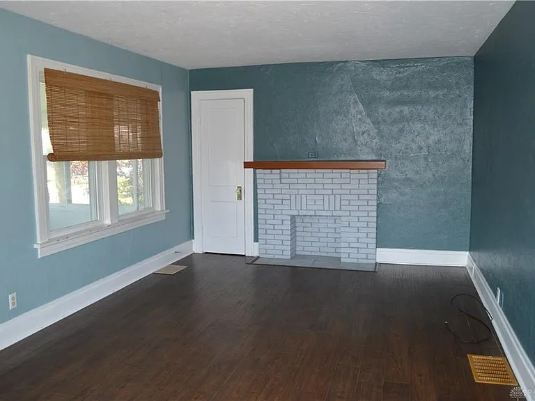 2752 Springmont Ave — Photo 6