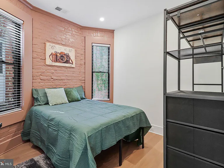 29 N St NW #2 — Photo 20