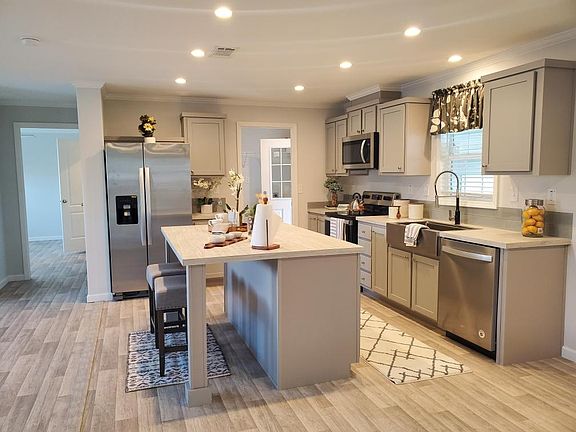 3rd image of 4041 Roberts Way #Vwnhvd