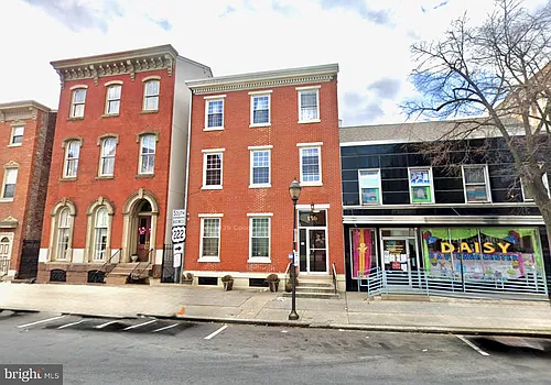 136 S 5th St #2F Photo 1