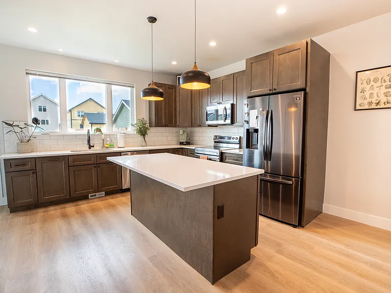 10708 Willow Ave — Photo 7