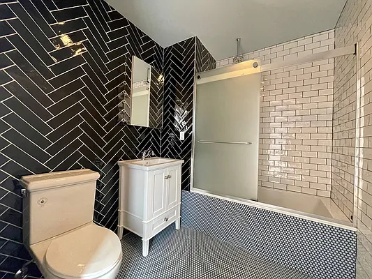 Rented by Doorway NYC, LLC | media 23