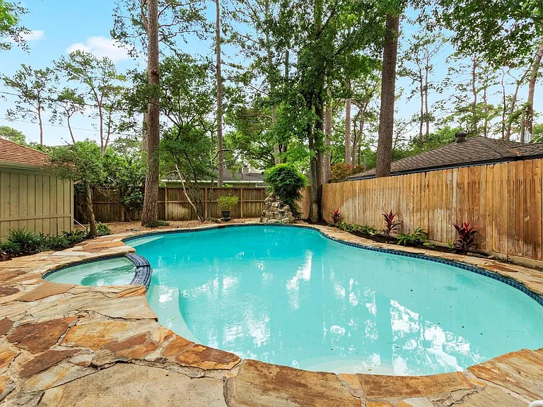 12523 Westerley Ln — Photo 33