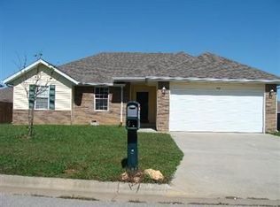 319 W Cherokee Path, Clever, MO 65631