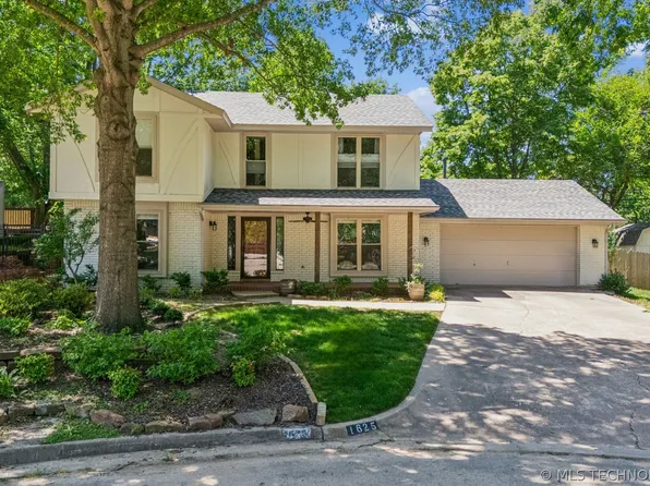 1625 Cherokee Hills Dr, Bartlesville, OK 74006