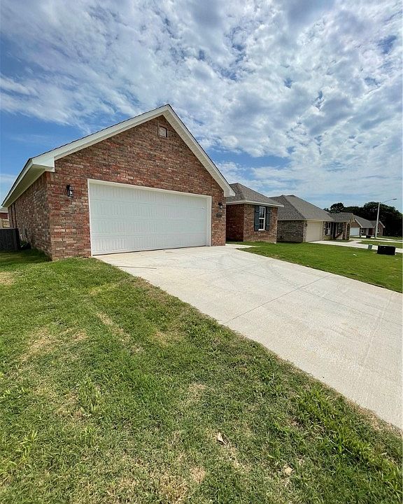1st image of 2200 Brown Bear Ln