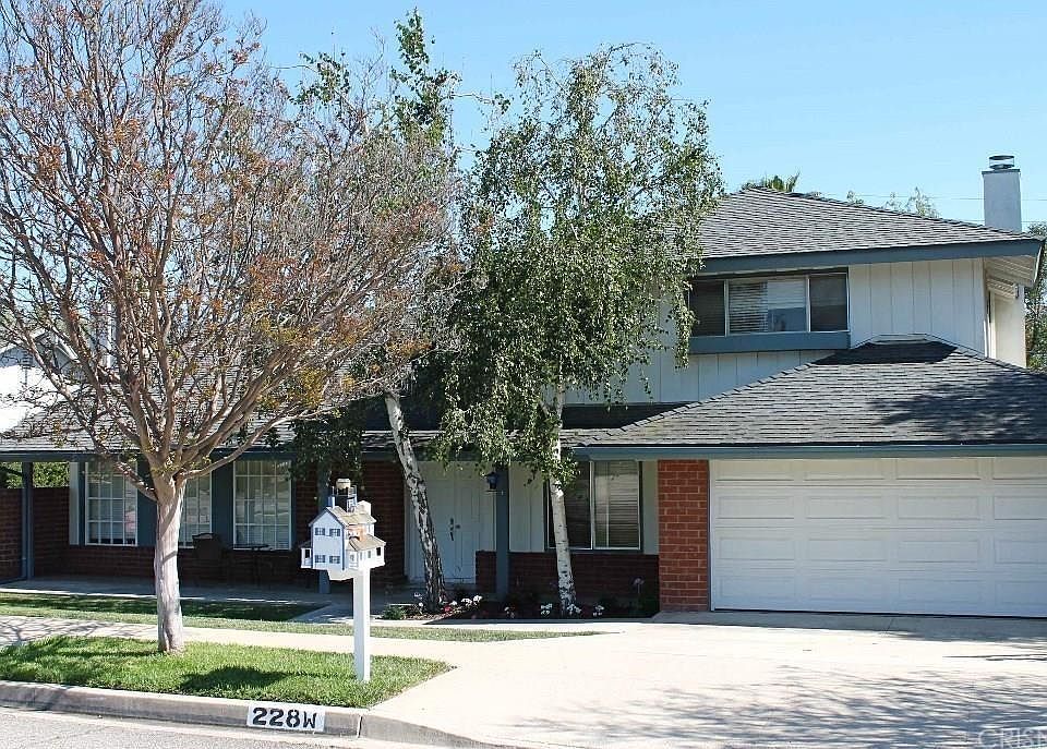 1st image of 228 W Avenue De Las Flores