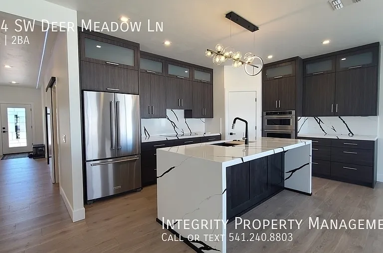 224 SW Deer Meadow Ln — Photo 3
