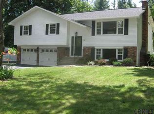 20 Hadel Rd, Glenville, NY 12302