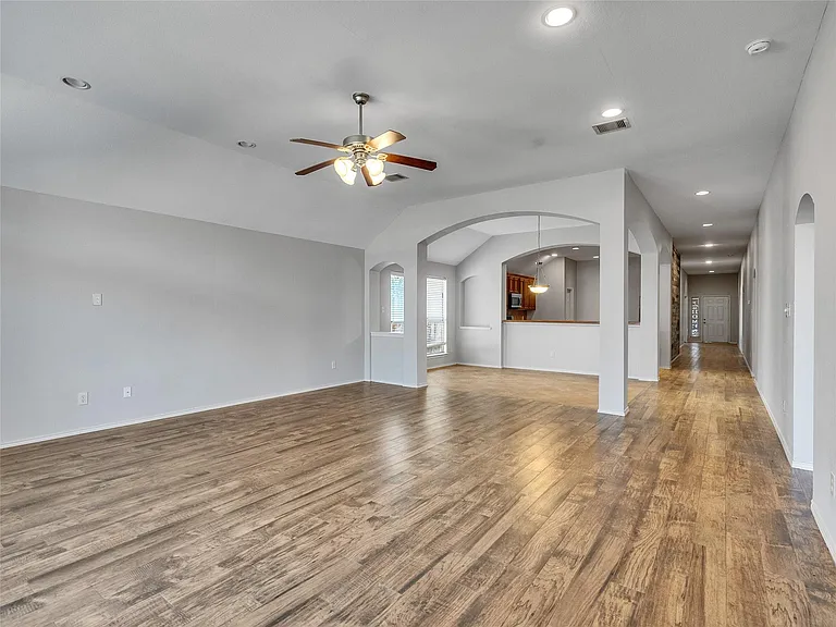 5643 Walnut Glen Ln — Photo 20