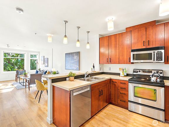 5th image of 655 Crockett Street #B203
