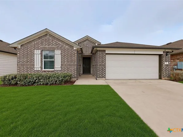 941 Armadillo Dr, Seguin, TX 78155
