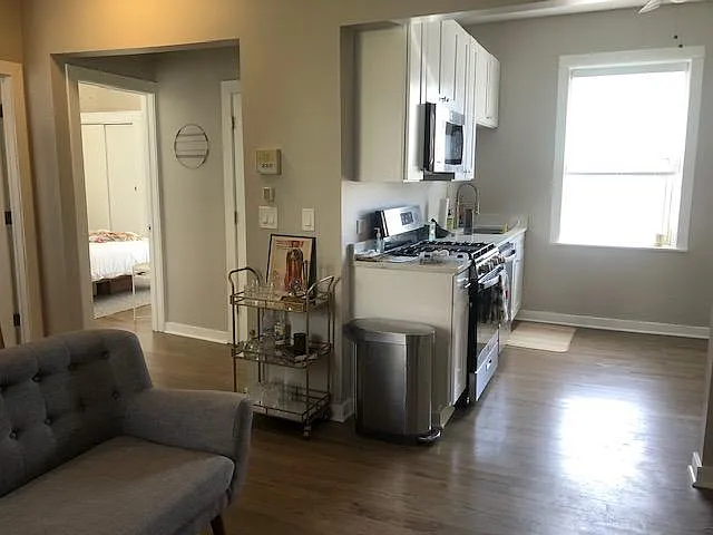 2840 N Albany Ave #1E — Photo 9