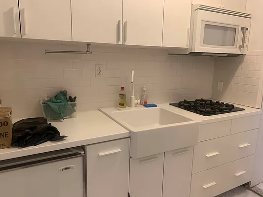 Rented by Metropolitan Property Group | media 10