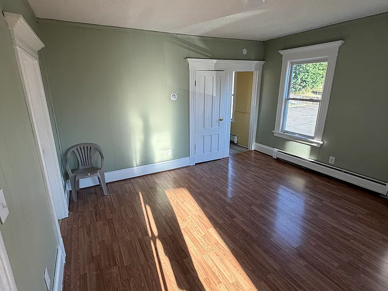 98 Glen St #2 — Photo 6