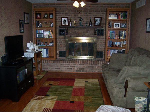2nd image of 15583 Meadowbrook Dr