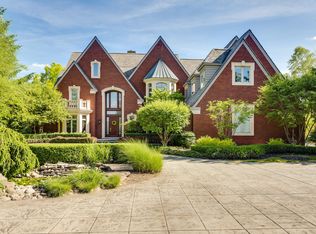 1080 Collins Ct, Oakland, MI 48363