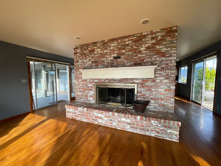 24401 Rich Ranch Rd — Photo 17