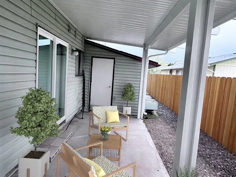 1105 S Locust St #3 — Photo 9