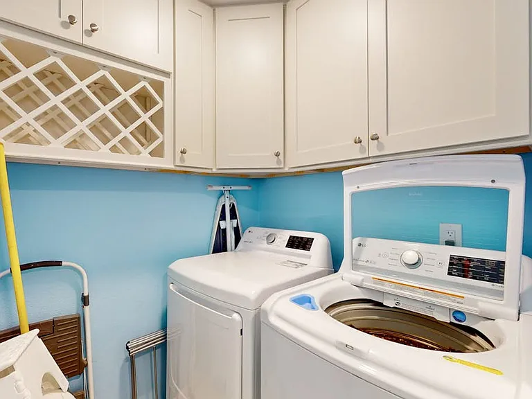 Laundry Room Cabinet
