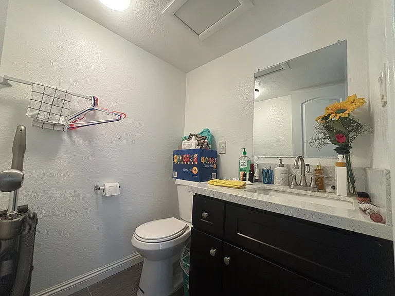 1030 S Garfield Ave — Photo 7