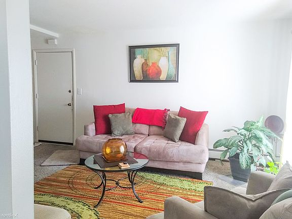 Dearborn Club Living Room 2a S