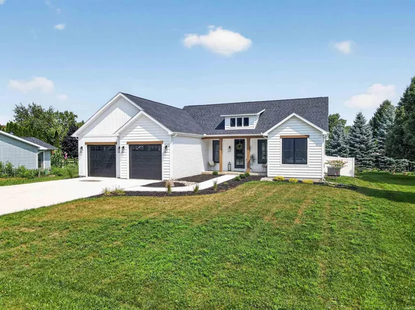 9186 E Snow White Rd, Cromwell, IN 46732