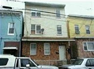 524 6th St, Union City, NJ 07087