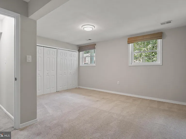 8583 Tyrolean Way — Photo 18