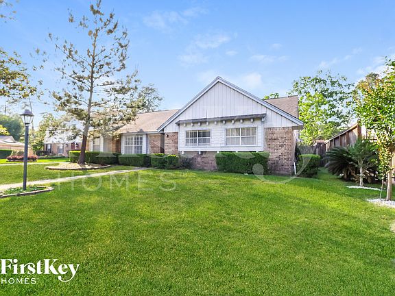 2nd image of 222 Magic Oaks Dr