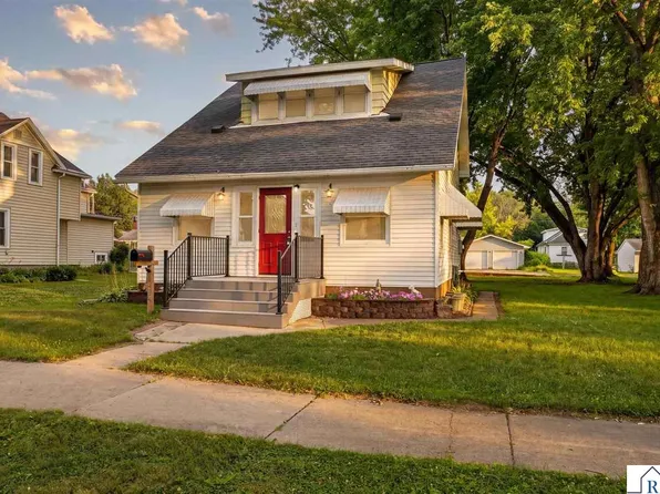 1423 N 2nd St, Mankato, MN 56001